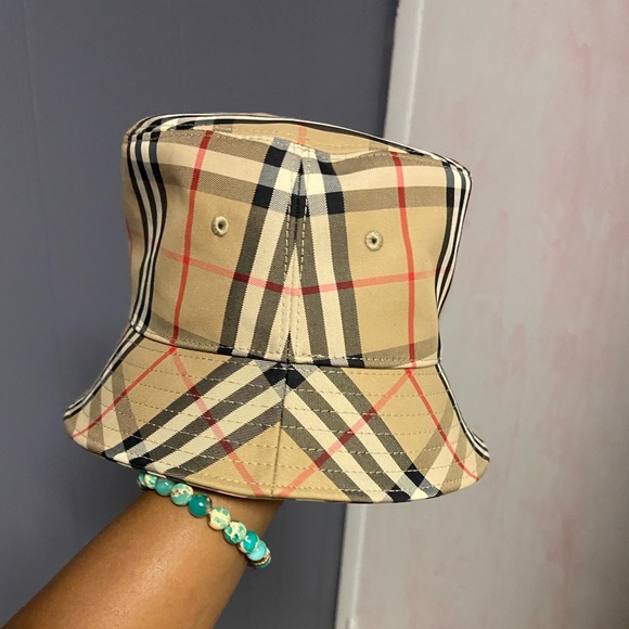 Burberry hat